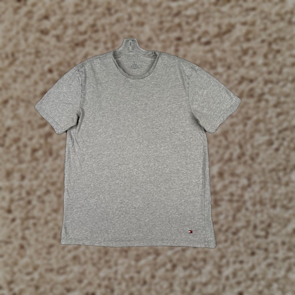 Tommy Hilfiger Tommy Hilfiger Shirt Adult Large Gray Short Sleeve Logo T-Shirt Mens Size US L / EU 52-54 / 3 - 1 Thumbnail