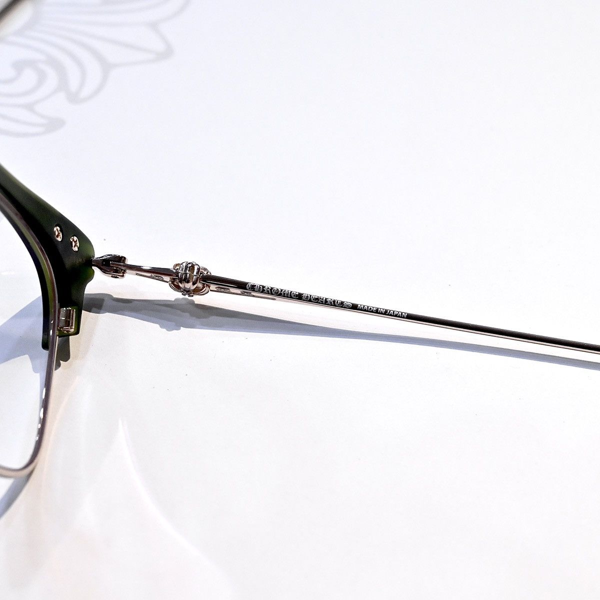 Chrome Hearts CHROME HEARTS SLUNTRADICTION MATTE DARK OLIVE/ GOLD PLATED GLASSES GLASSES Size ONE SIZE - 9 Thumbnail