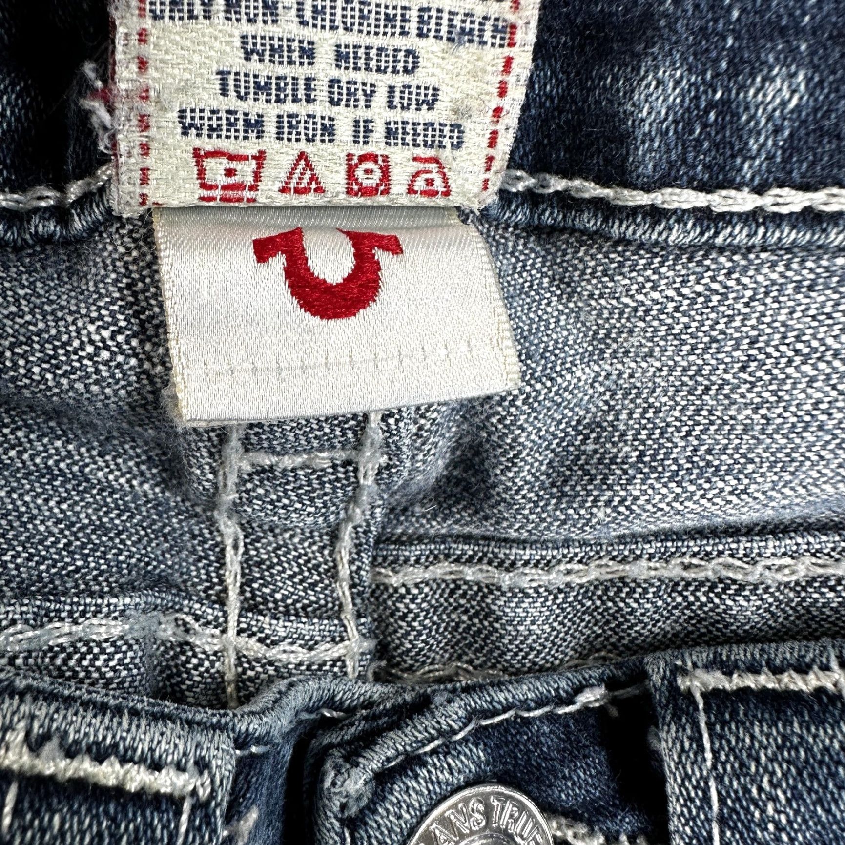 True Religion VINTAGE? No, actually not vintage. True Religion World Tour Jeans Womens 26 Blue Low Rise Straight Flap Pockets USA Size 26" / US 2 / IT 38 - 3 Thumbnail