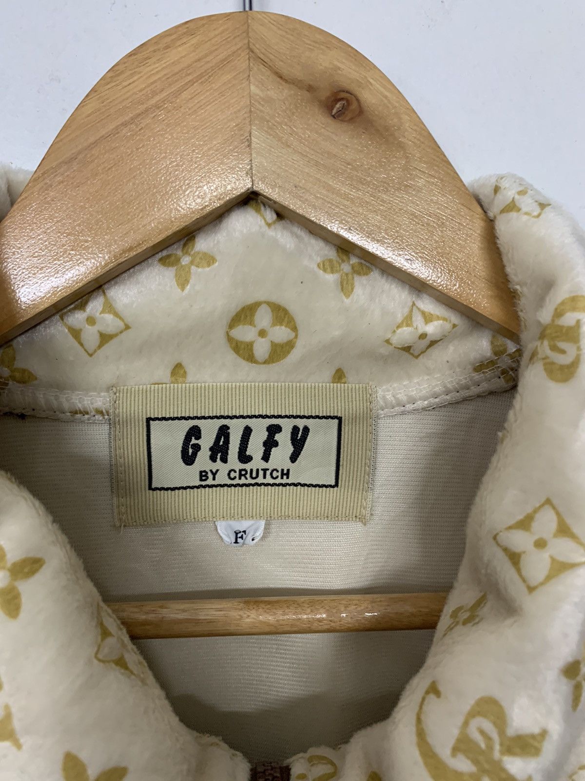 Cartoon Network Vintage 90's Gulfy Crutch Character Fullprint Fleece Jacket Size US L / EU 52-54 / 3 - 5 Thumbnail