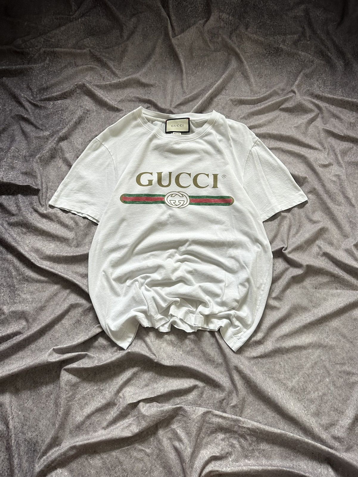 Gucci Gucci Distressed Washed Logo Tee Size S Mens Size US S / EU 44-46 / 1 - 1 Thumbnail