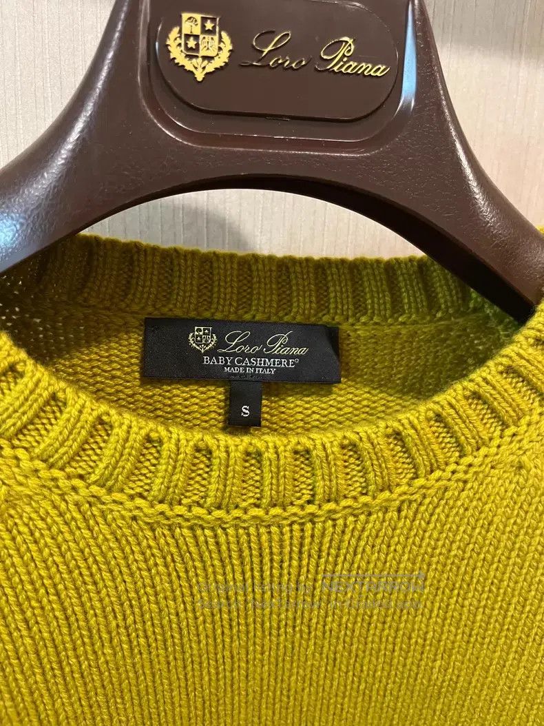 Loro Piana Loro Piana Mustard Saddle Shoulder Baby Cashmere Sweater Size S / US 4 / IT 40 - 2 Thumbnail
