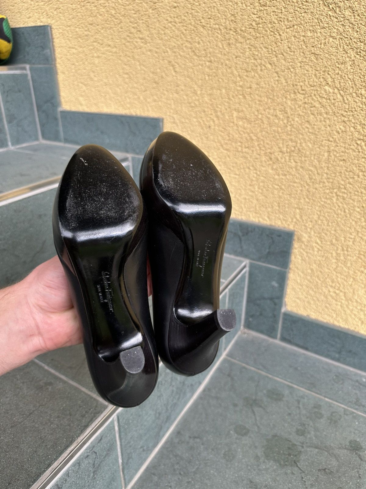 Salvatore Ferragamo Salvatore Ferragamo Heels Pumps Black Leather 5.5 size 36 Size US 5.5 / IT 35.5 - 13 Thumbnail