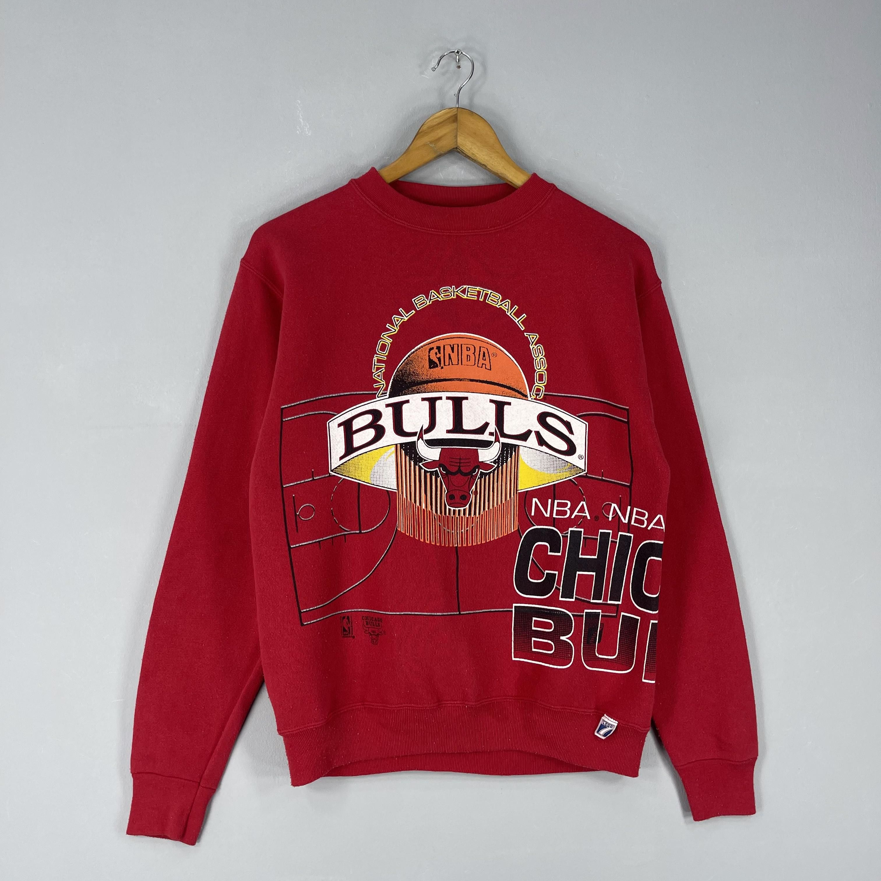 NBA Vintage 90's Logo 7 CHICAGO BULLS Nba Sweatshirt Size US S / EU 44-46 / 1 - 5 Thumbnail