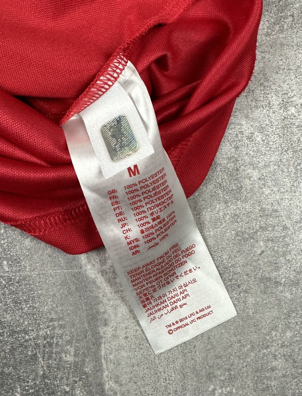 Other Liverpool Fc Merchandise Home Soccer Jersey 2000/01 Size US M / EU 48-50 / 2 - 9 Thumbnail