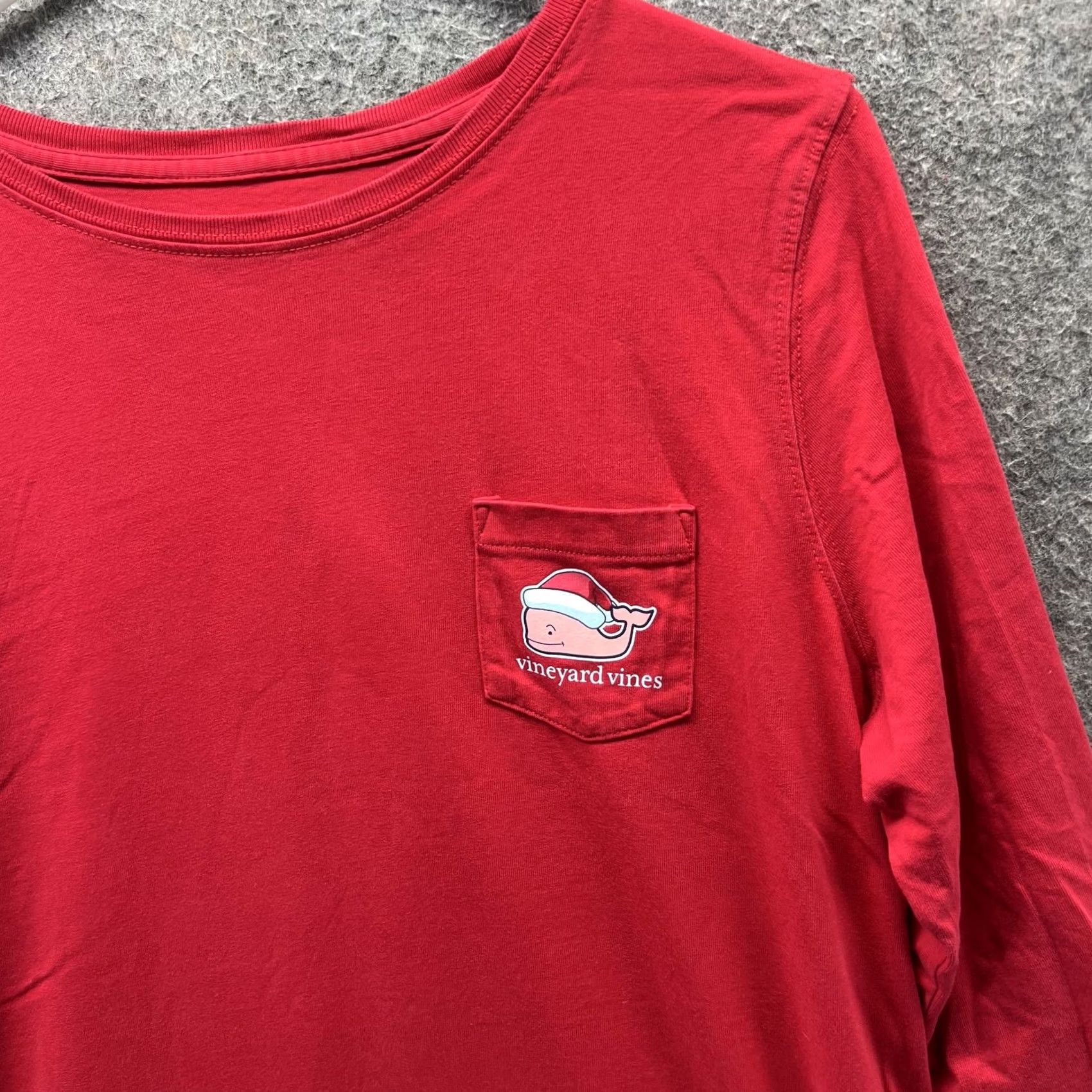 Vineyard Vines Vineyard Vines Mens Red Long Sleeve Merry Christmas Whale Pocket Shirt M Adults Mens Red Christmas Whale Graphic Pocket Crew Neck Wool? Size US M / EU 48-50 / 2 - 7 Thumbnail