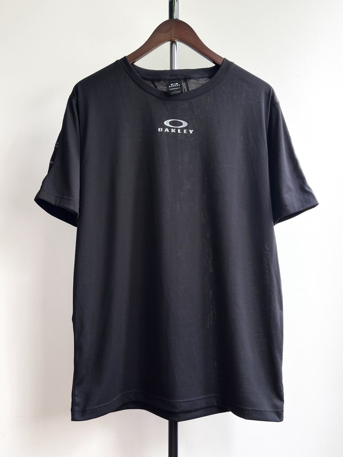 Oakley OAKLEY CHROME LOGO PERFORMANCE FIT TEE Size US XL / EU 56 / 4 - 1 Thumbnail