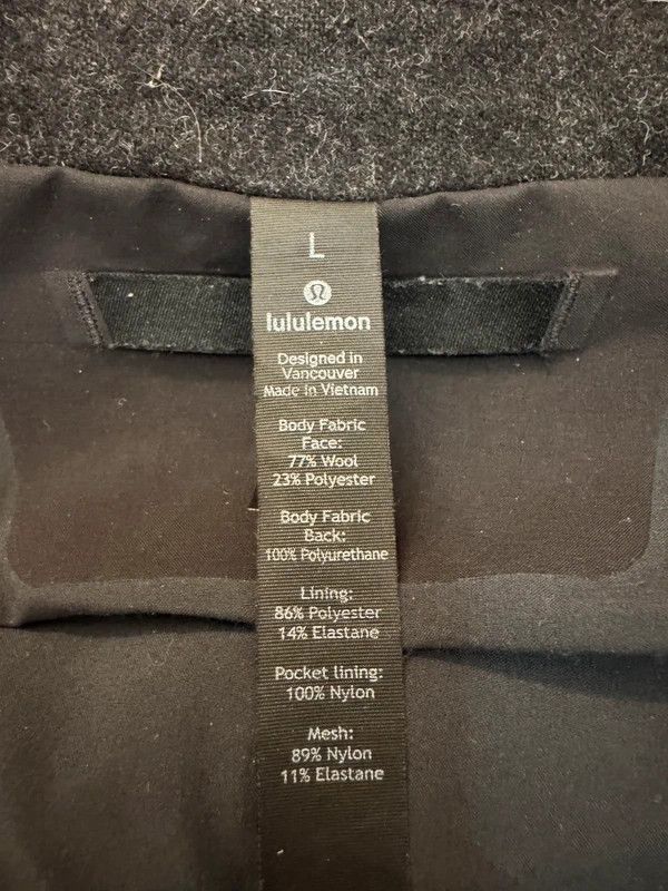Lululemon Lululemon Storm Break Rain Jacket Wool size L Size US L / EU 52-54 / 3 - 10 Thumbnail