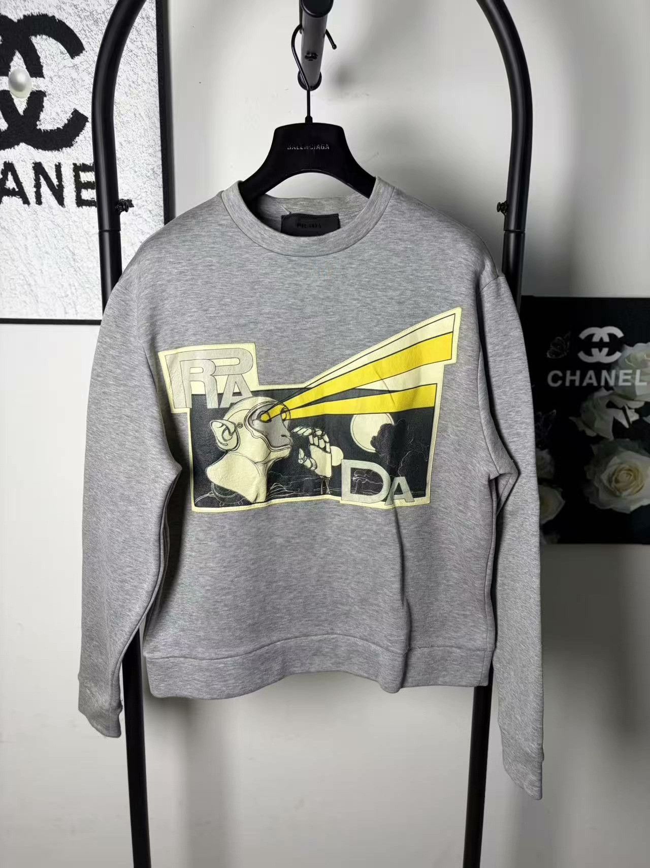 Prada Prada White Hoodie s Men Size US S / EU 44-46 / 1 - 1 Thumbnail