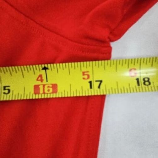 Under Armour Under Armour Volleyball T Shirt Women's M Red Long Sleeve HeatGear Fitted Size M / US 6-8 / IT 42-44 - 6 Thumbnail
