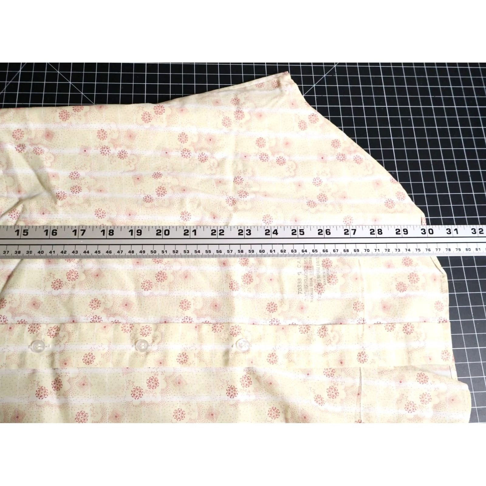Sears Sears Shirt Geometric 70s / Vintage Medium Large Pale Yellow Red Big Collar Mens Long Sleeve Button-Up Spread Collar VTG Size US M / EU 48-50 / 2 - 7 Thumbnail