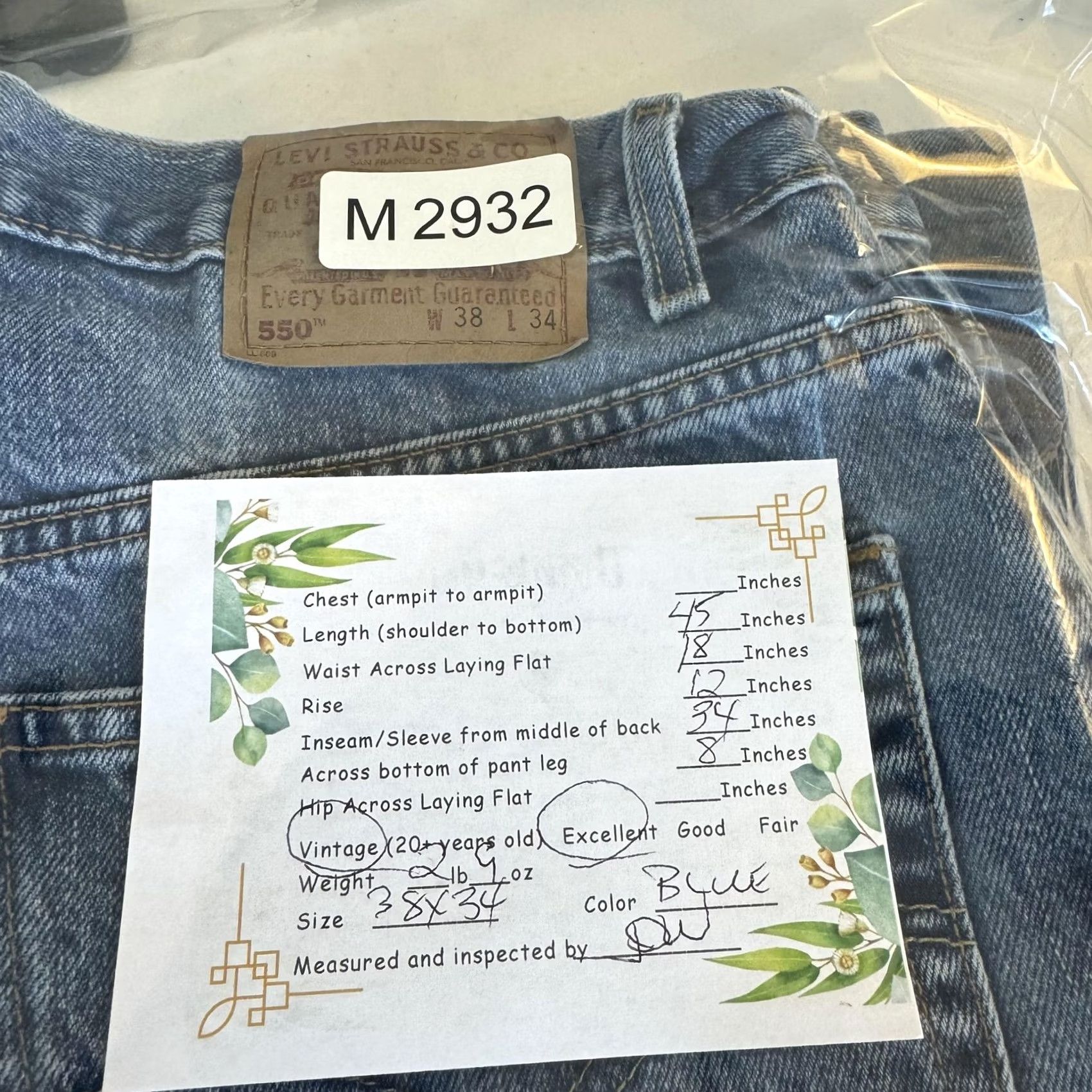 Levi's VINTAGE Levi's 550 Jeans Mens 38x34 Blue Relaxed Fit Tapered Leg Denim Zip Fly Size US 38 / EU 54 - 6 Thumbnail