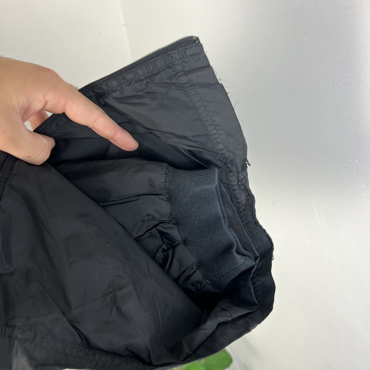 Nike Vintage Y2K Nike Mini Logo Parachute Baggy Track Pants Size 28" / US 6 / IT 42 - 6 Thumbnail