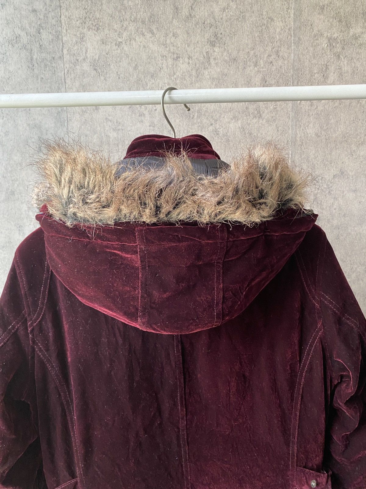 In The Attic In The Attic Red Velvet Shiny Fur Hoodie Jacket Size US M / EU 48-50 / 2 - 13 Thumbnail