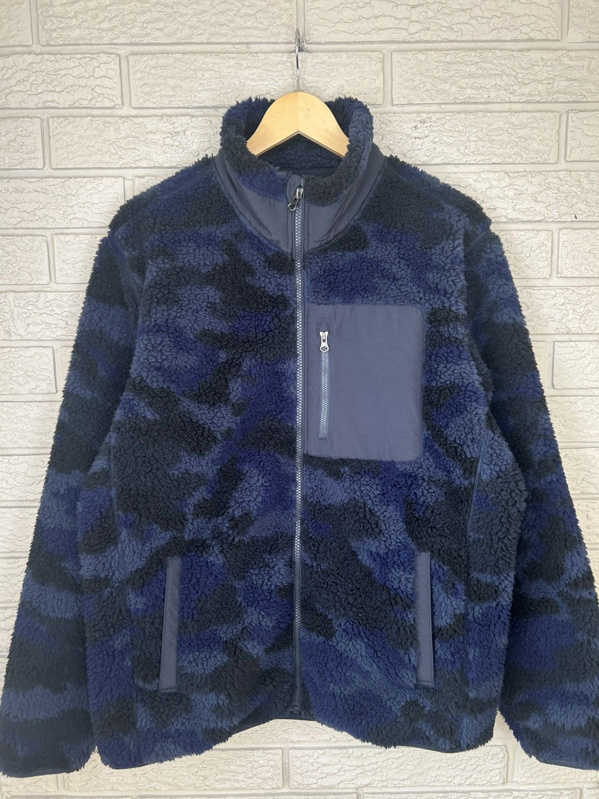 Uniqlo Uniqlo Deep Pile Blue Camo Sherpa Fleece Jacket Size US L / EU 52-54 / 3 - 2 Thumbnail
