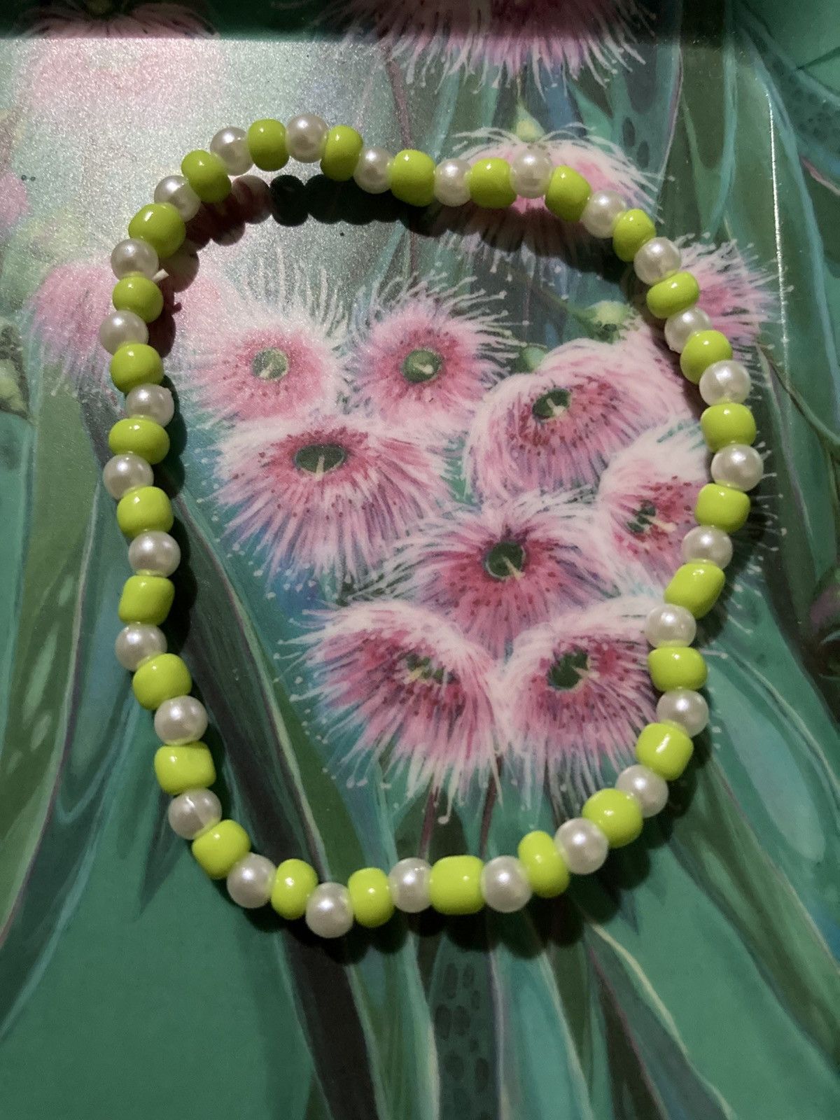 Other Lime green and faux pearl beaded bracelet Size ONE SIZE - 1 Thumbnail