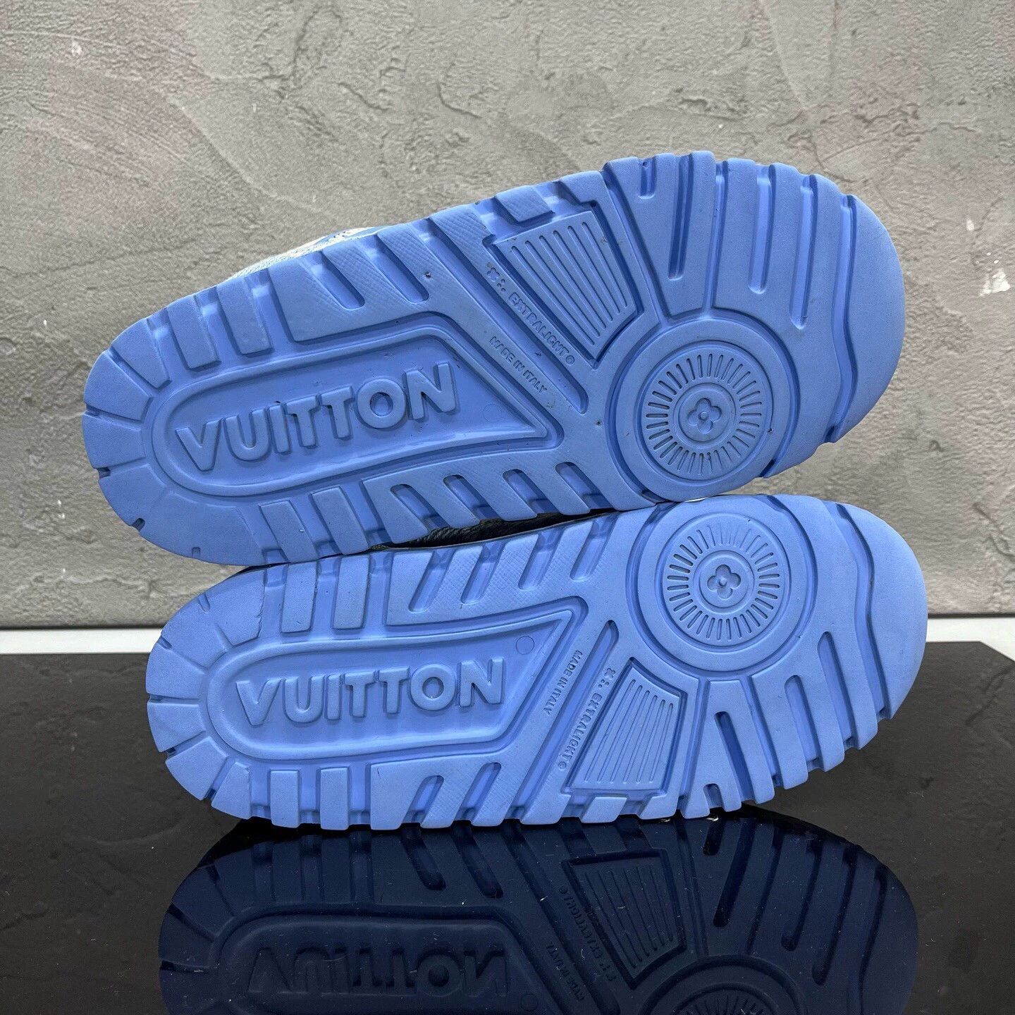 Louis Vuitton LV Trainer Blue White Denim 40 98 New Size US 7 / EU 40 - 6 Thumbnail