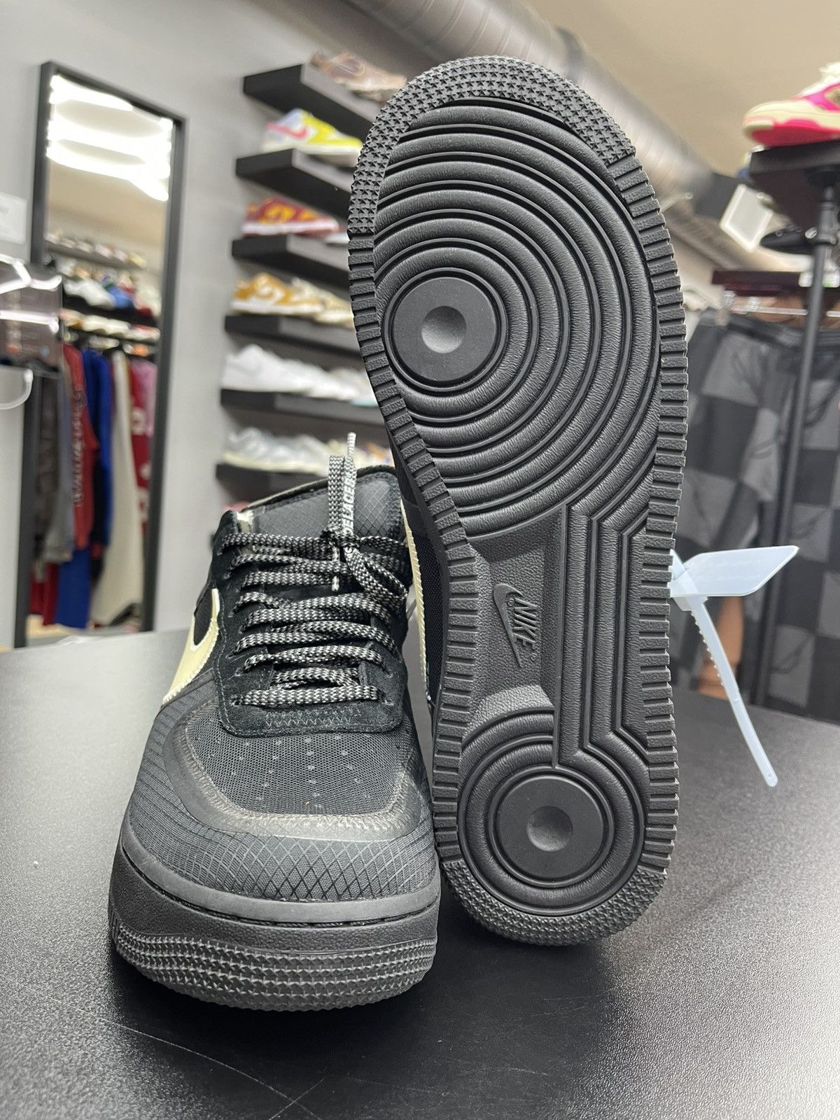 Off-White Size 10.5 - Nike Air Force 1 Off-White Black White Size US 10.5 / EU 43-44 - 11 Thumbnail