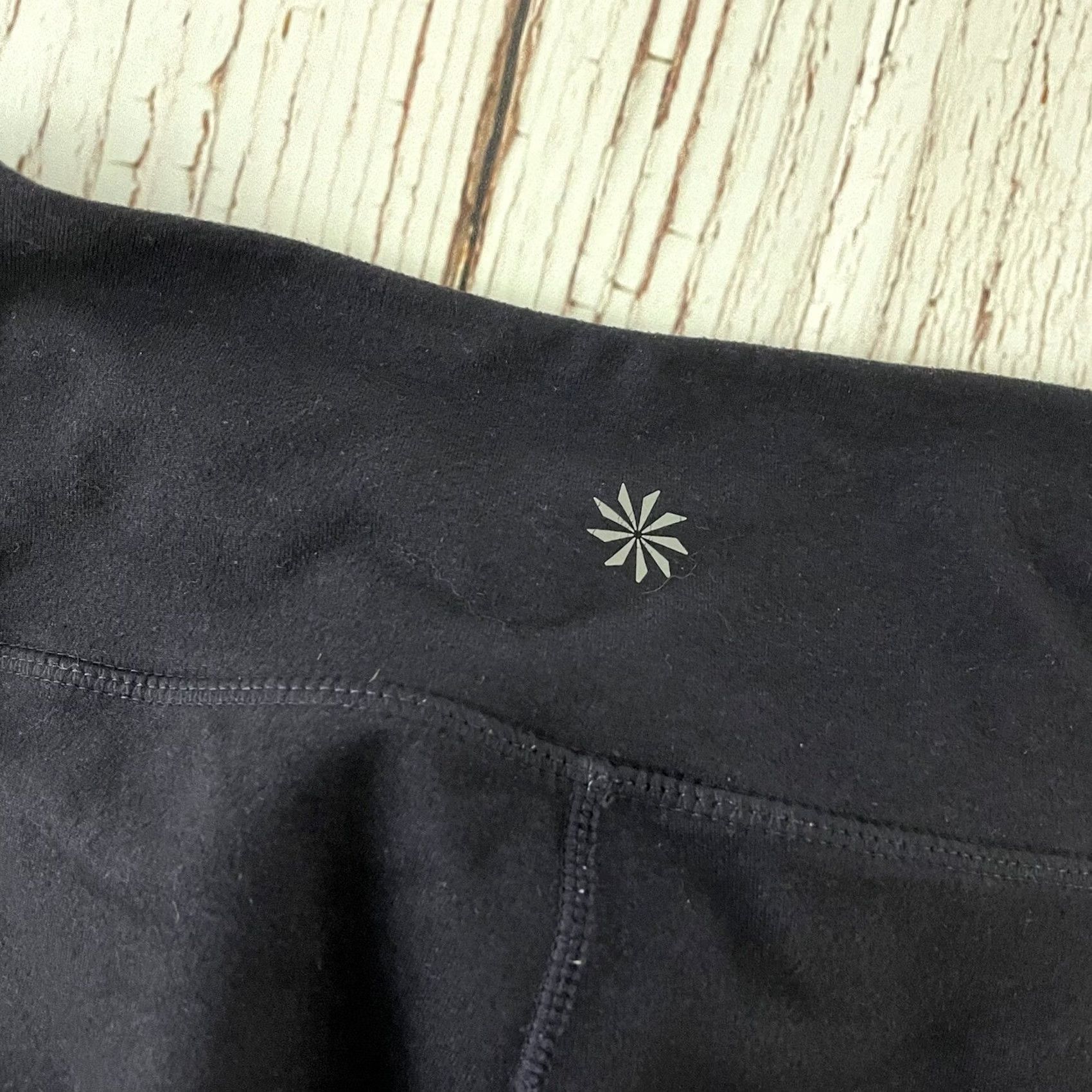 Athleta Athleta Cropped Athletic Yoga Leggings Women's S Tall Purple Pants Activewear Yoga Cropped Tall Purple Womens Size 28" / US 6 / IT 42 - 5 Thumbnail