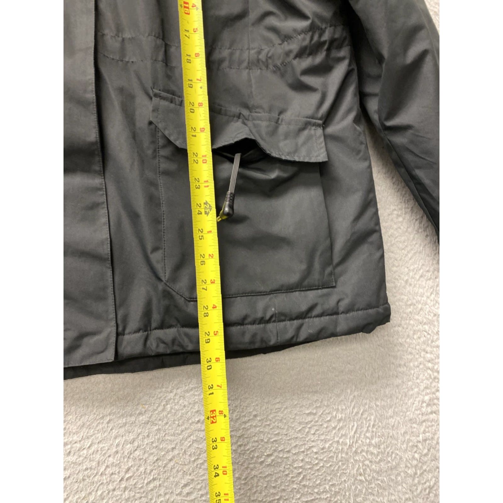 Vintage ADDHEAT Heated Jacket Men L Black Winter NO BATTERY Jacket Mens Lined Polyester Solid NO BATTERY Size US L / EU 52-54 / 3 - 5 Thumbnail