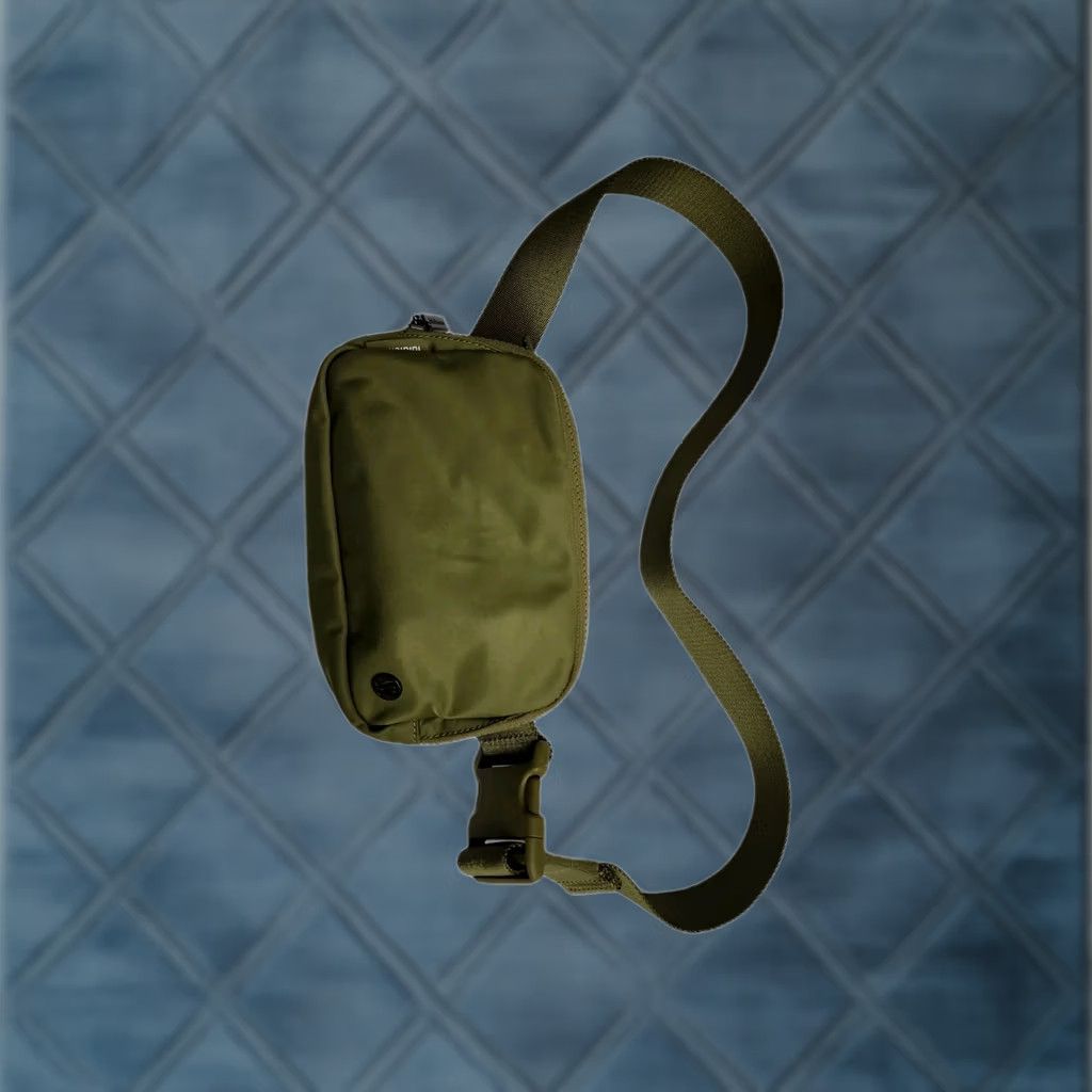 lululemon 1l belt bag Everywhere (Neo Mint) W 19cm x D 5.5cm x H 13cm (7.5 x 2 x 5) Everywhere Belt Bag 1L |