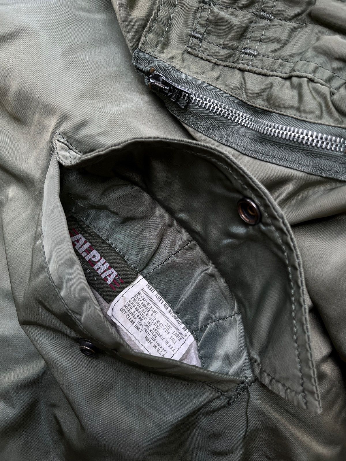 Alpha Industries 1990’s Alpha Industries MA-1 Reversible Bomber Size US L / EU 52-54 / 3 - 3 Thumbnail
