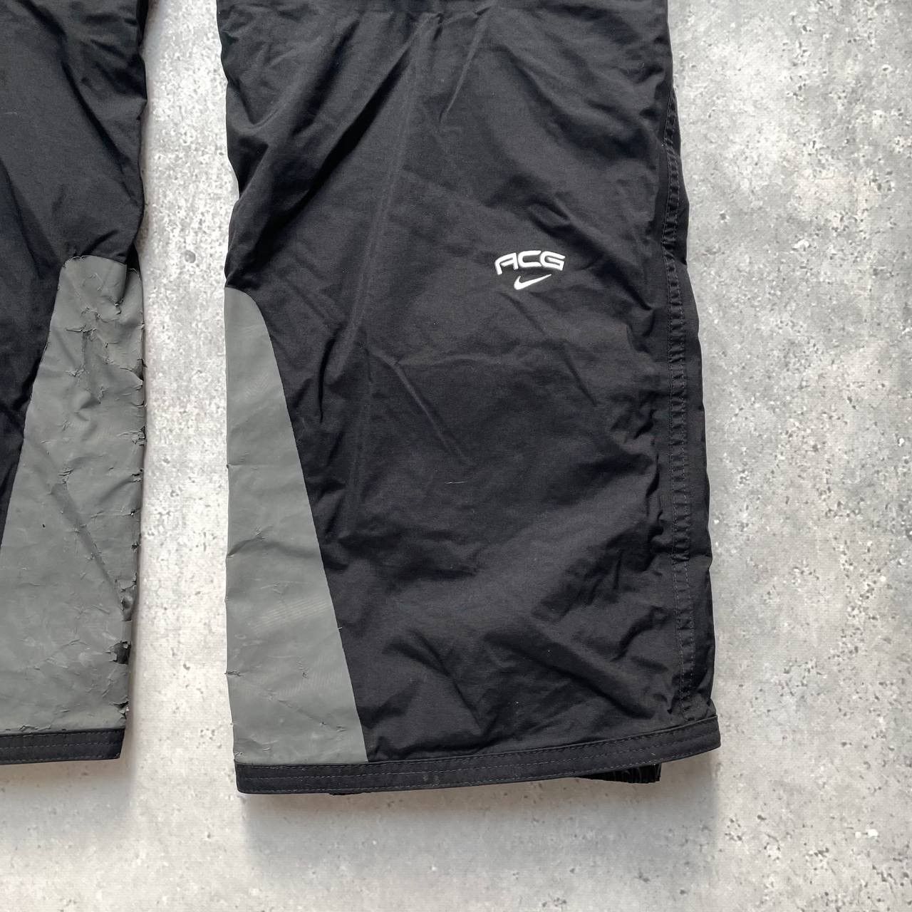 Nike ACG Vintage 2000s Nike ACG Storm Fit Ski Pants Women’s Black Size 28" / US 6 / IT 42 - 23 Thumbnail