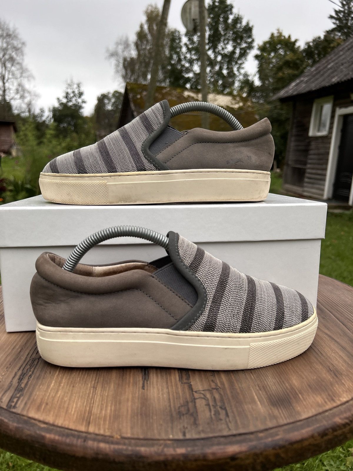 Brunello Cucinelli Brunello Cucinelli Beaded Accent Low Top Sneakers Size US 7 / IT 37 - 1 Thumbnail