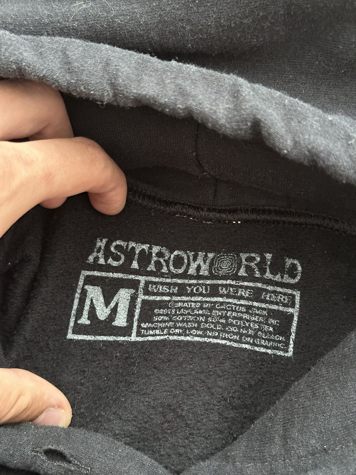 Travis Scott 🔥VINTAGE ASTROWORLD I DONT WANNA WAKE UP 2019 TOUR HOODIE🔥 Size US M / EU 48-50 / 2 - 7 Thumbnail