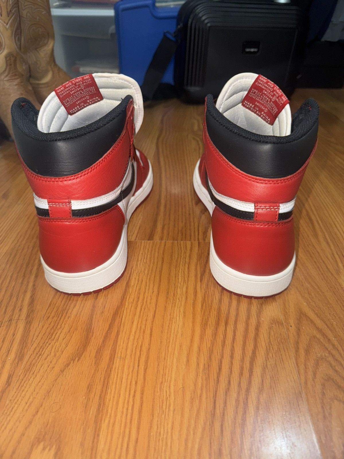 Jordan Brand × Vintage Jordan 1 Chicago 2015 Size US 8.5 / EU 41-42 - 3 Thumbnail
