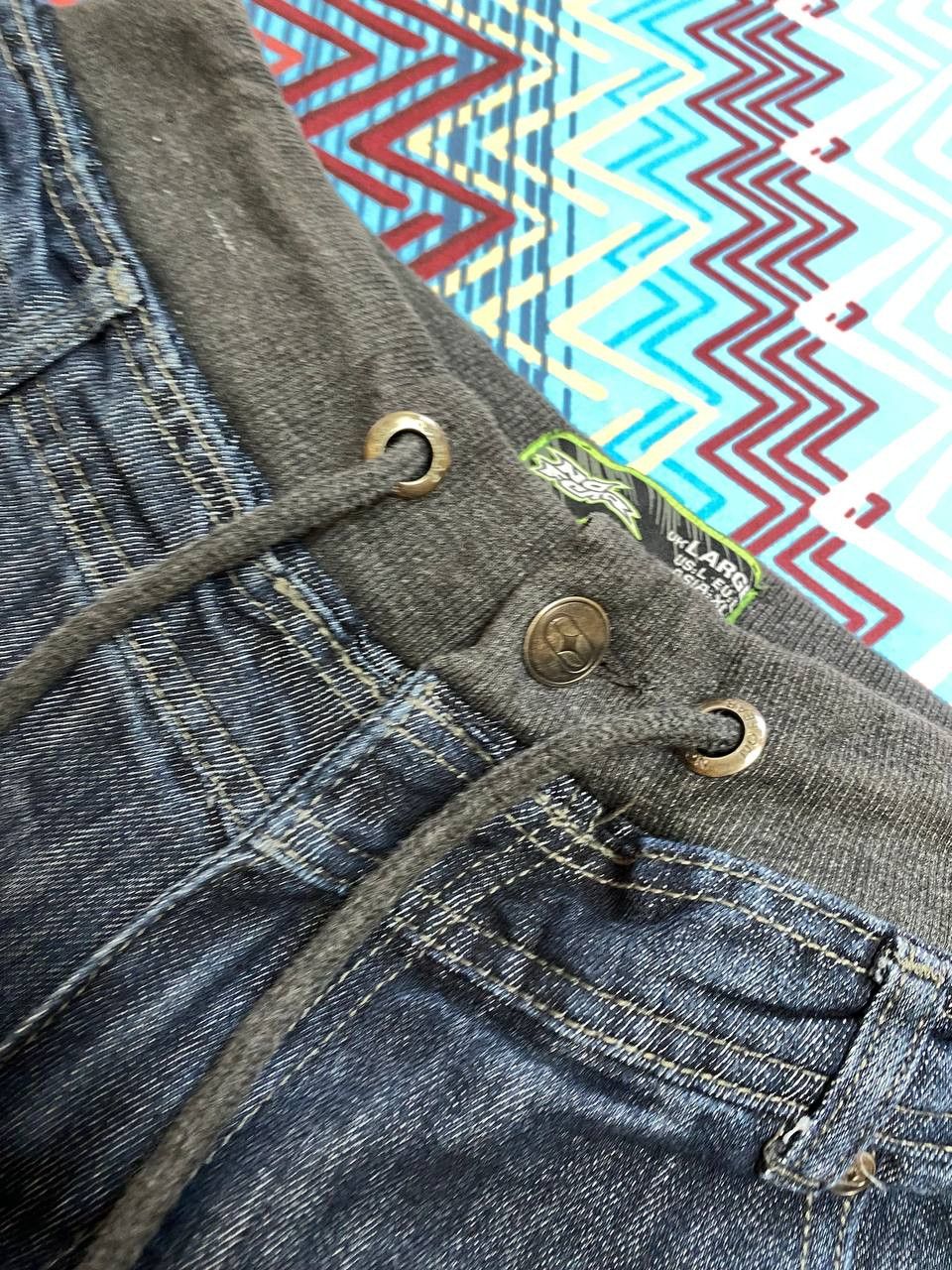 No Fear × Vintage Vintage Y2K Distressed Style Denim Tie Dye Shorts Size US 34 / EU 50 - 4 Thumbnail