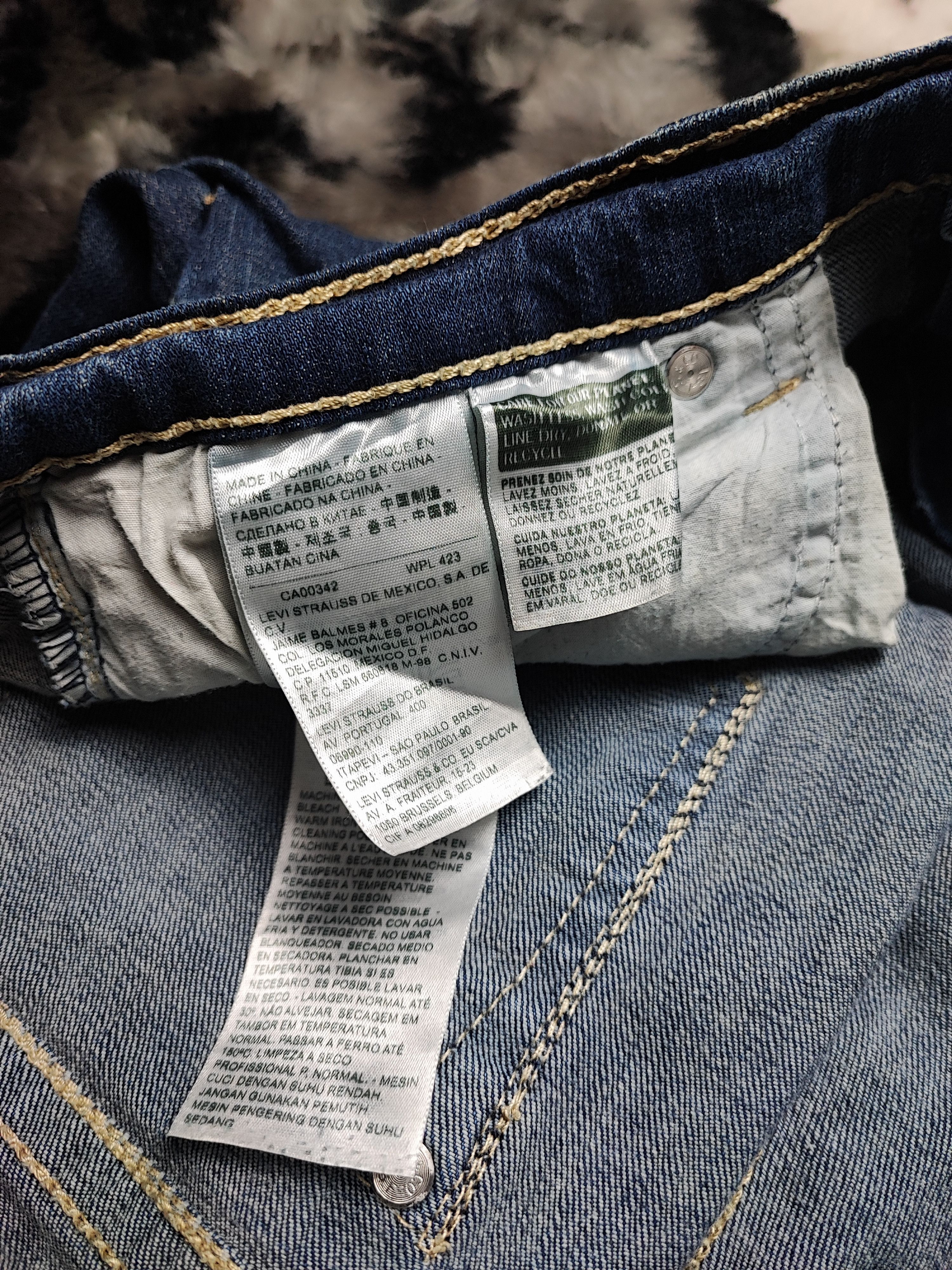 Levi's Vintage Y2K Levis 524 Too Superlow Rise Flared Denim Jeans Size 33" - 11 Thumbnail