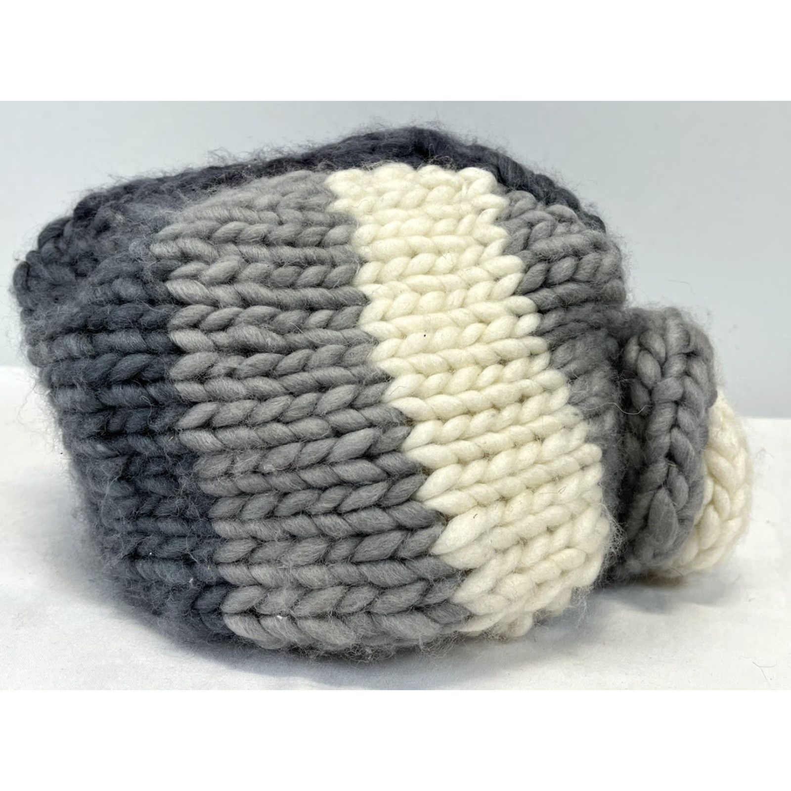 Vintage Hand Made Knit Turban Style Stocking Hat Beanie GUC Knot Front Chunky Women One Size Gray Size ONE SIZE - 3 Thumbnail