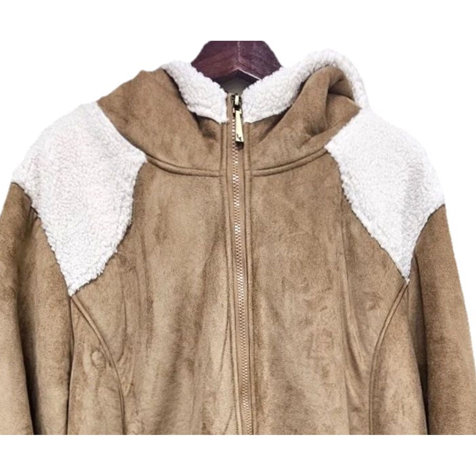 Vintage Koolaburra by UGG Women’s 3X Faux Suede Sherpa Lined Hooded Coat Jacket Zip Brown Tan Jacket Womens 3XL Outdoor Classic Hooded Zip Size XXL / US 16-18 / IT 52-54 - 2 Thumbnail