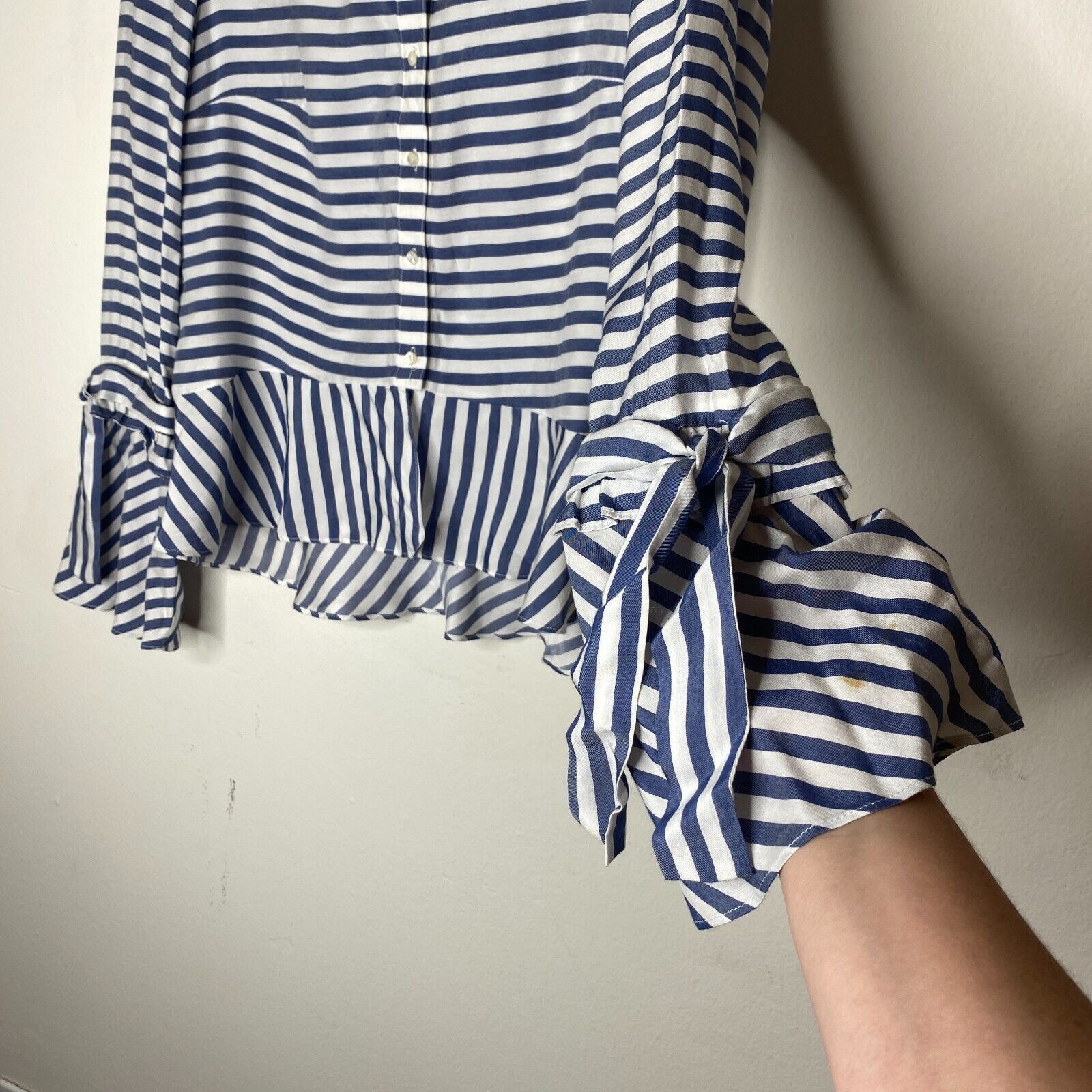 Other Artelier Blue & White Collar Button Down Bell Tie Blouse XS Size XS / US 0-2 / IT 36-38 - 2 Thumbnail