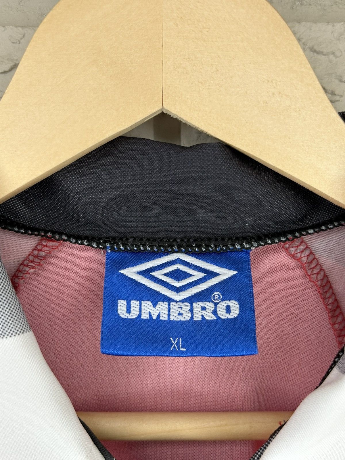 Umbro Vintage Umbro Manchester United 1996 Collared Soccer Jersey Size US XL / EU 56 / 4 - 10 Thumbnail