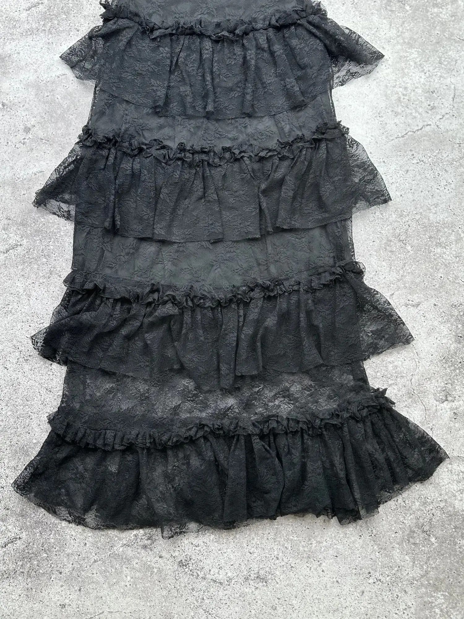 Japanese Brand Vintage Mesh Details Lace Gothic Maxi Skirt C408(V474)(E8) Size 26" / US 2 / IT 38 - 3 Thumbnail