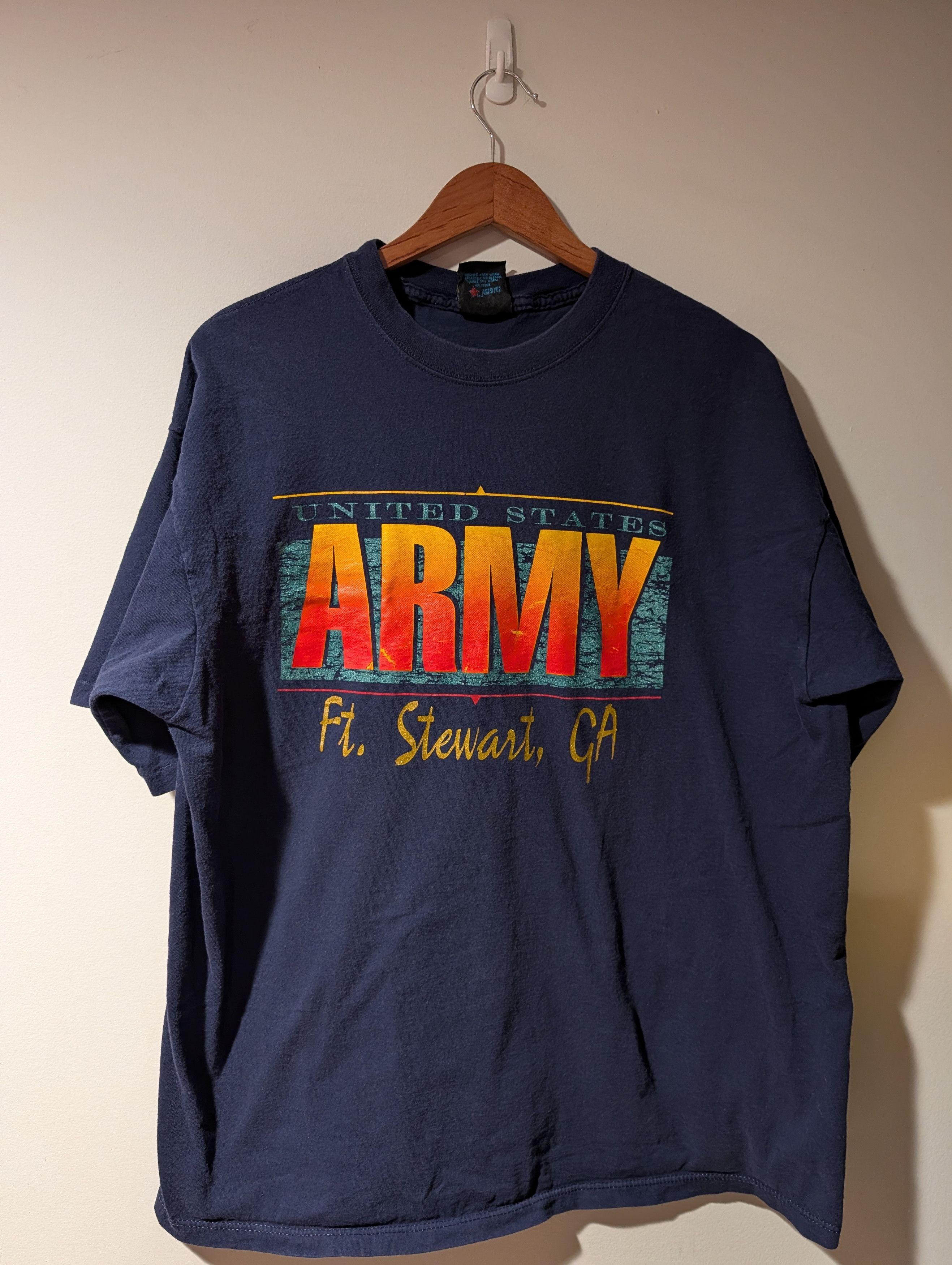 American Trench Vintage Soffe US Army T-Shirt Ft Stewart Georgia Military Size US XL / EU 56 / 4 - 1 Thumbnail