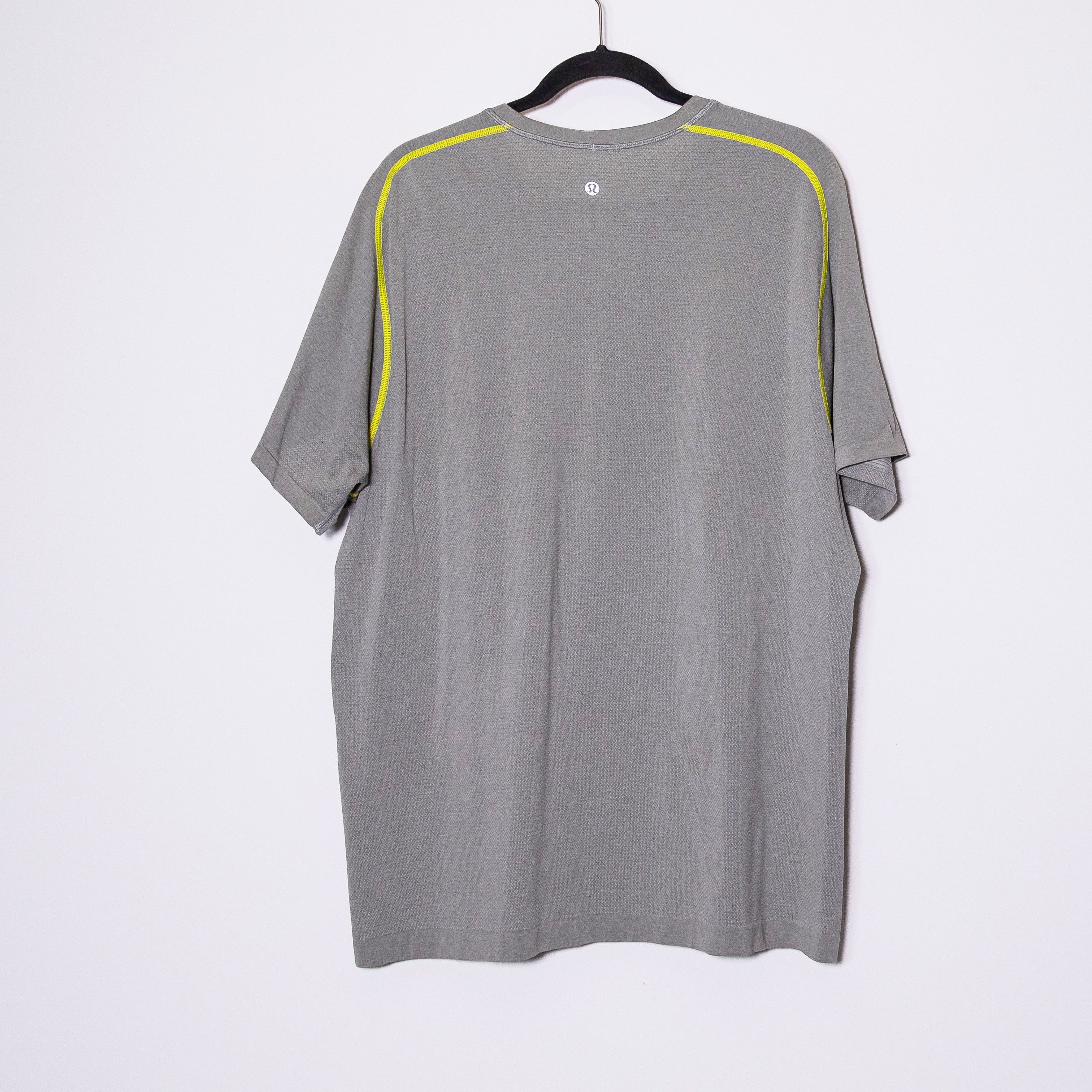 Lululemon Lululemon Men's Metal Vent Crew Neck Size US XXL / EU 58 / 5 - 3 Thumbnail