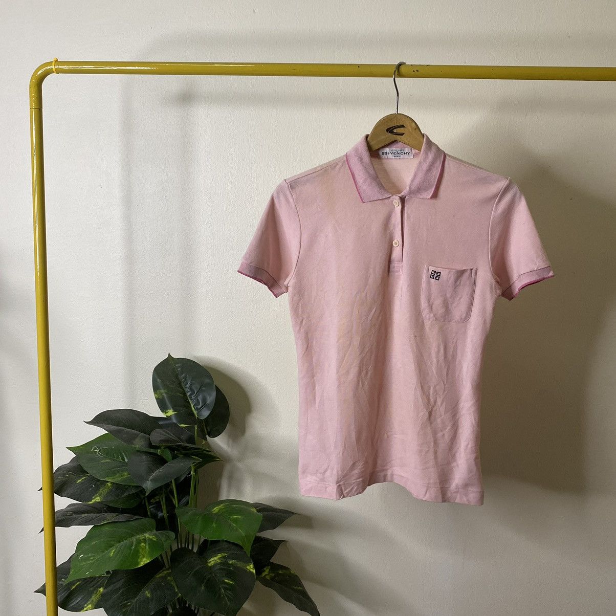Givenchy Active Sports De Givenchy Paris Women Polo T Shirt Size S / US 4 / IT 40 - 1 Thumbnail