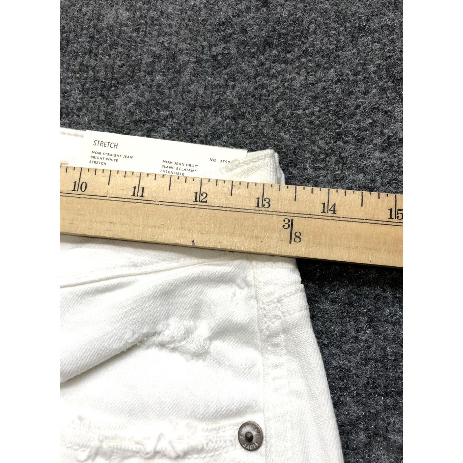 American Eagle Outfitters American Eagle Jeans Womens White Size 2 Mom Straight High Rise Distressed Stretch Size 26" / US 2 / IT 38 - 2 Thumbnail