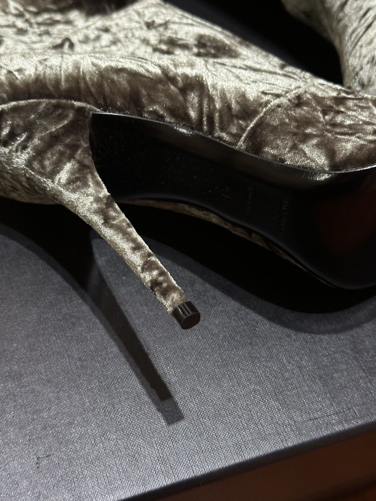 Saint Laurent Paris Saint Laurent velour heels Size US 8 / IT 38 - 4 Thumbnail