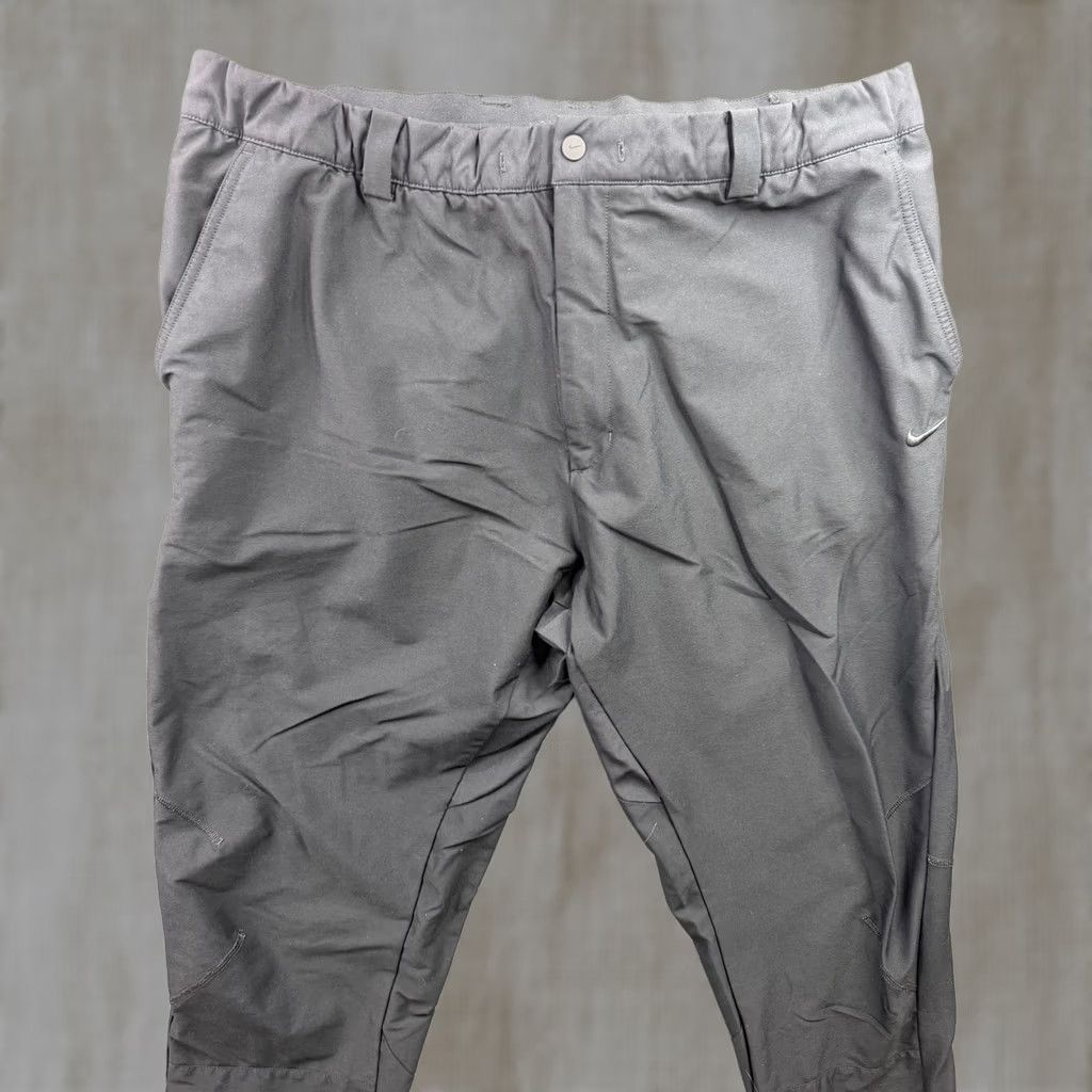 Nike Nike Dri-FIT Tapered Performance Pants Mens Grey Inseam 27 Waist 38 Zip Pocket Pockets Utility Gorpcore Minimalist Articulated Knees 4 Pockets Tapered Size US 38 / EU 54 - 1 Thumbnail
