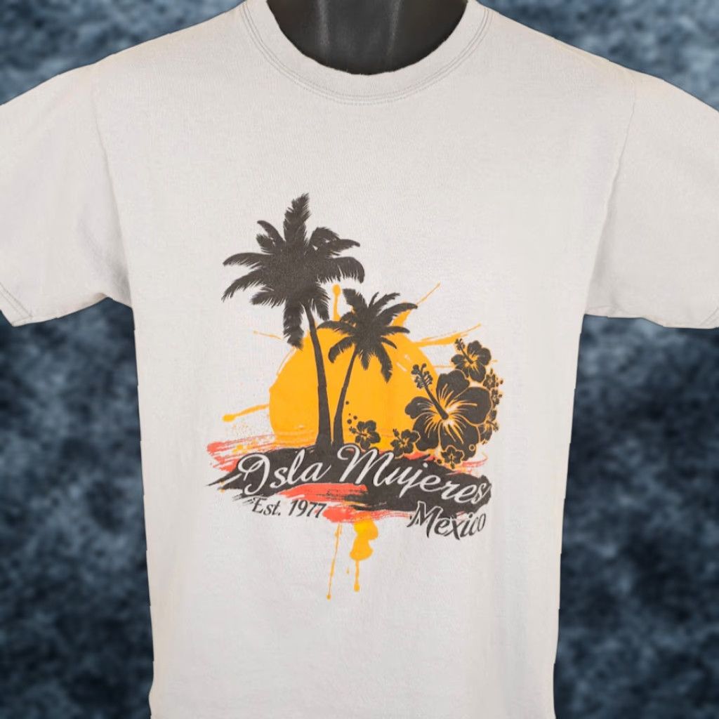 Vintage Isla Mujeres T Shirt Mens Size Medium Gray Mexico Travel Destination Tee Size US M / EU 48-50 / 2 - 1 Thumbnail