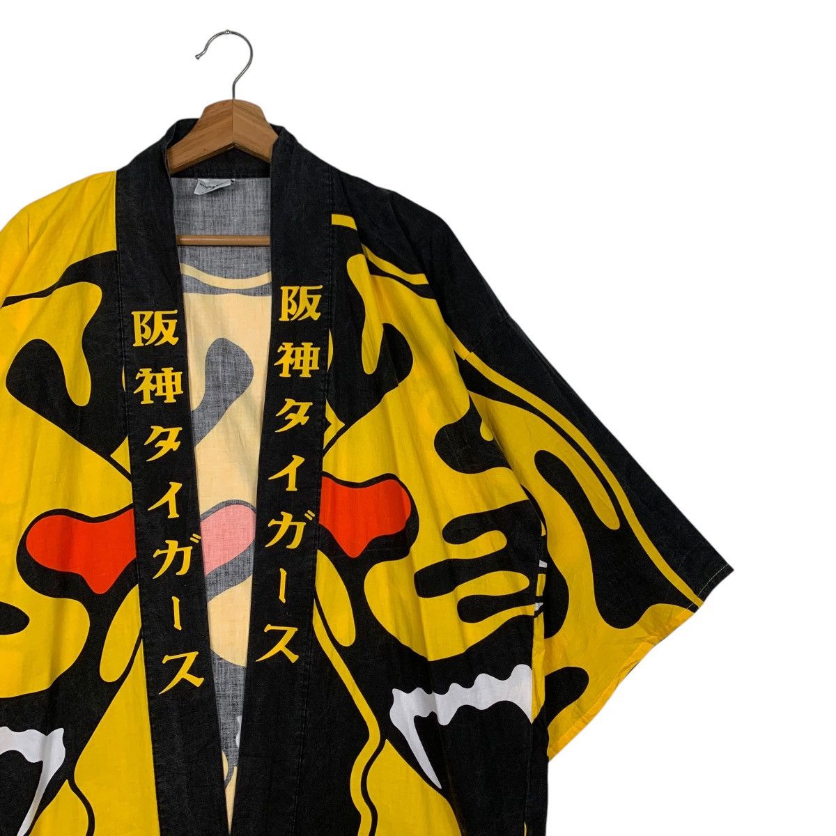 Japanese Brand HANSHIN TIGERS Baseball Modern Kimono Jacket #1732-C77 Size US L / EU 52-54 / 3 - 5 Thumbnail
