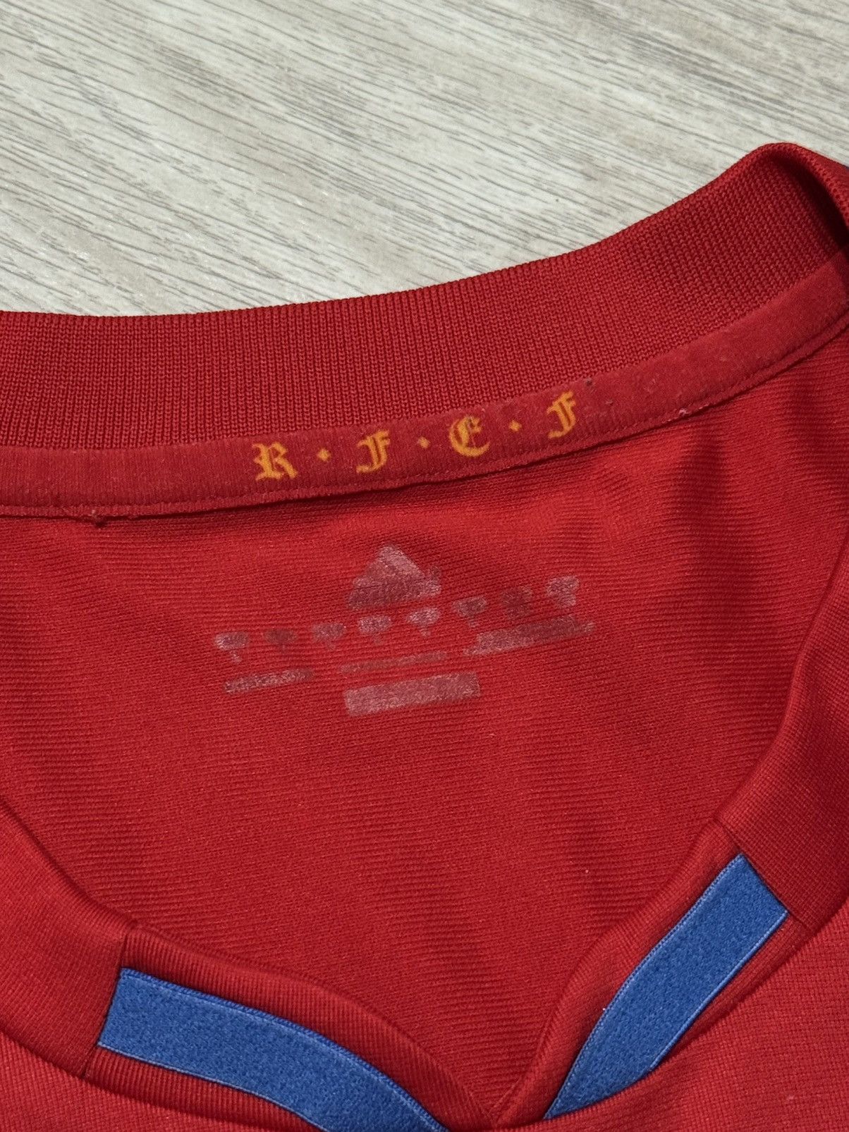 Adidas 🔷Vintage Adidas Spain 2009/10 Soccer jersey🔷 Size US L / EU 52-54 / 3 - 5 Thumbnail