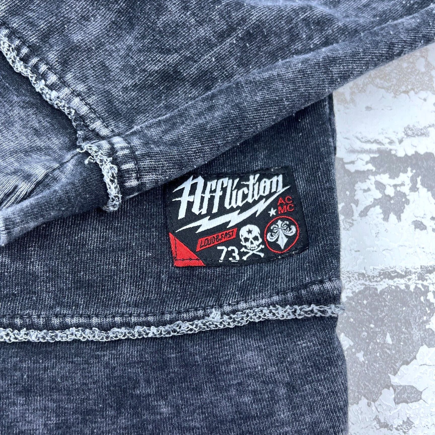 Affliction VINTAGE Affliction Sweatshirt Women Large Black Crew Neck Fleece Pullover Casual Fall Winter 90s Punk Graphic Print Size L / US 10 / IT 46 - 3 Thumbnail