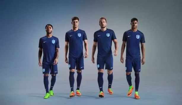 Nike × Vintage ENGLAND NIKE 2018 WORLD CUP FOOTBALL SOCCER THIRD SHORTS #10 Size US 30 / EU 46 - 8 Thumbnail