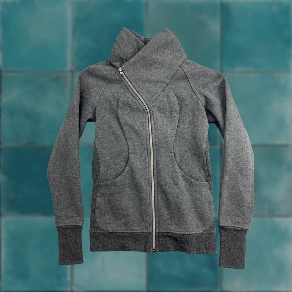 Lululemon VINTAGE? No. Lululemon Jacket Womens 4 Gray Asymmetrical Zip Funnel Neck Fleece Thumbholes Size S / US 4 / IT 40 - 1 Thumbnail