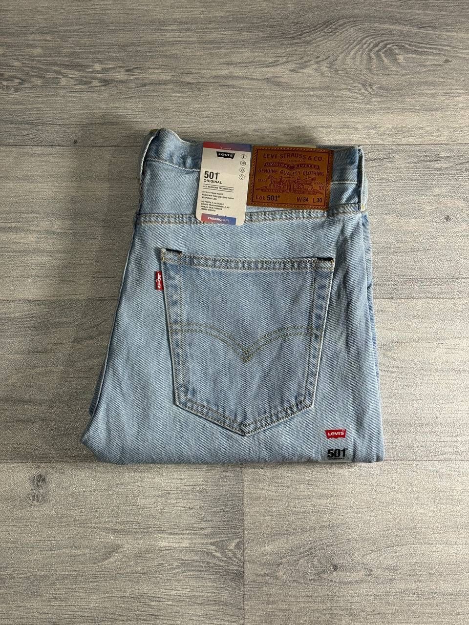 Levi's Levi’s 501 Thermodapt Jeans in Light Blue W34 L30 Size US 34 / EU 50 - 1 Thumbnail
